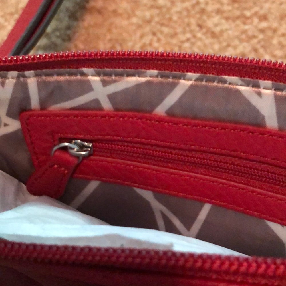 Red clutch - Picture 5 of 5